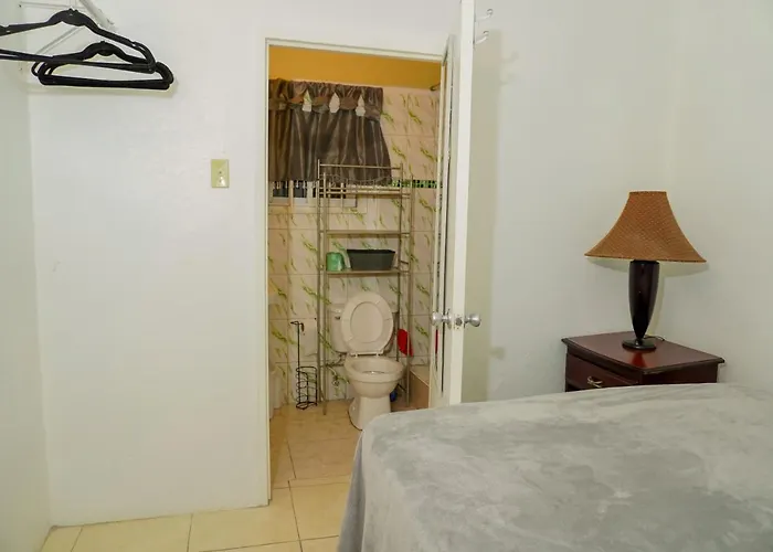 A Taste Of Jamaica Lavern's Place Apartamento