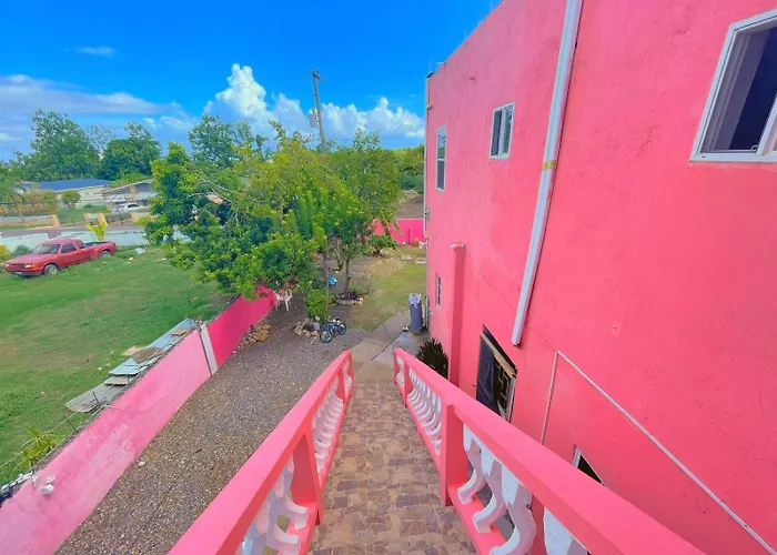 A Taste Of Jamaica Lavern's Place *