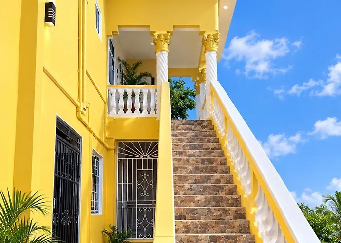A Taste Of Jamaica Lavern's Place