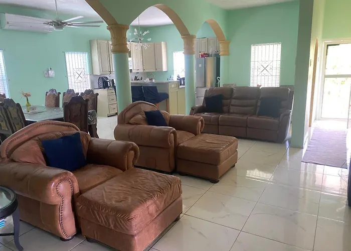 A Taste Of Jamaica Lavern's Place Apartamento